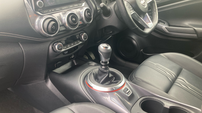 Nissan Juke 1.0 DiG-T 114 Tekna 5dr Petrol Hatchback